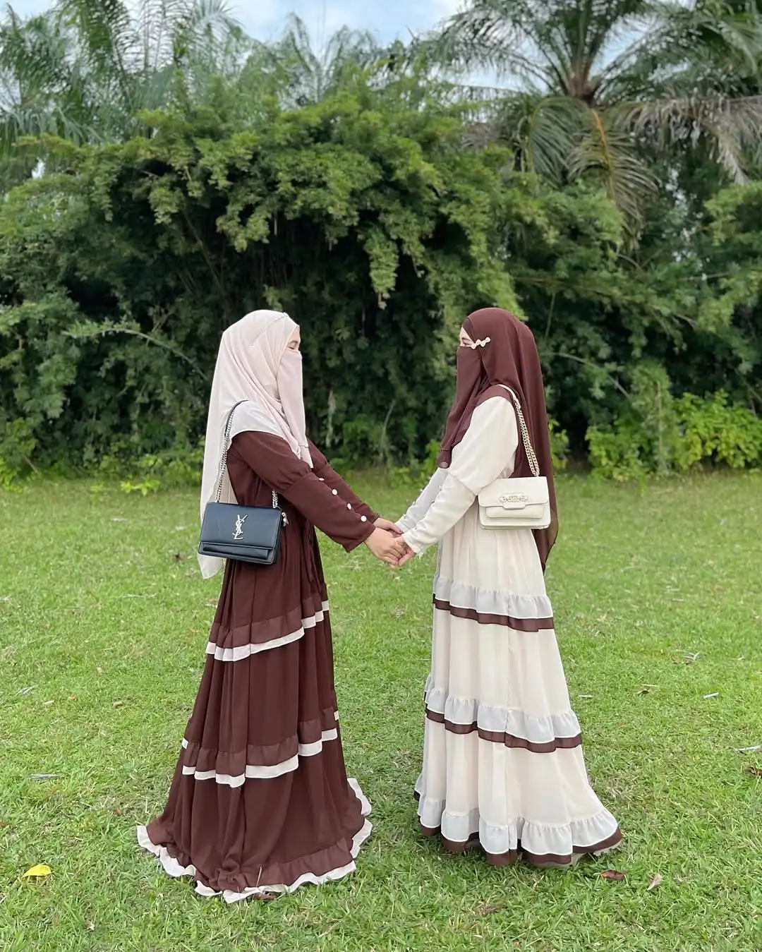 middle eastern style elegant and fashionable color blocked long sleeved loose arab dress Middle Eastern Style Elegant and Fashionable Color-Blocked Long-Sleeved Loose Arab Dress 2