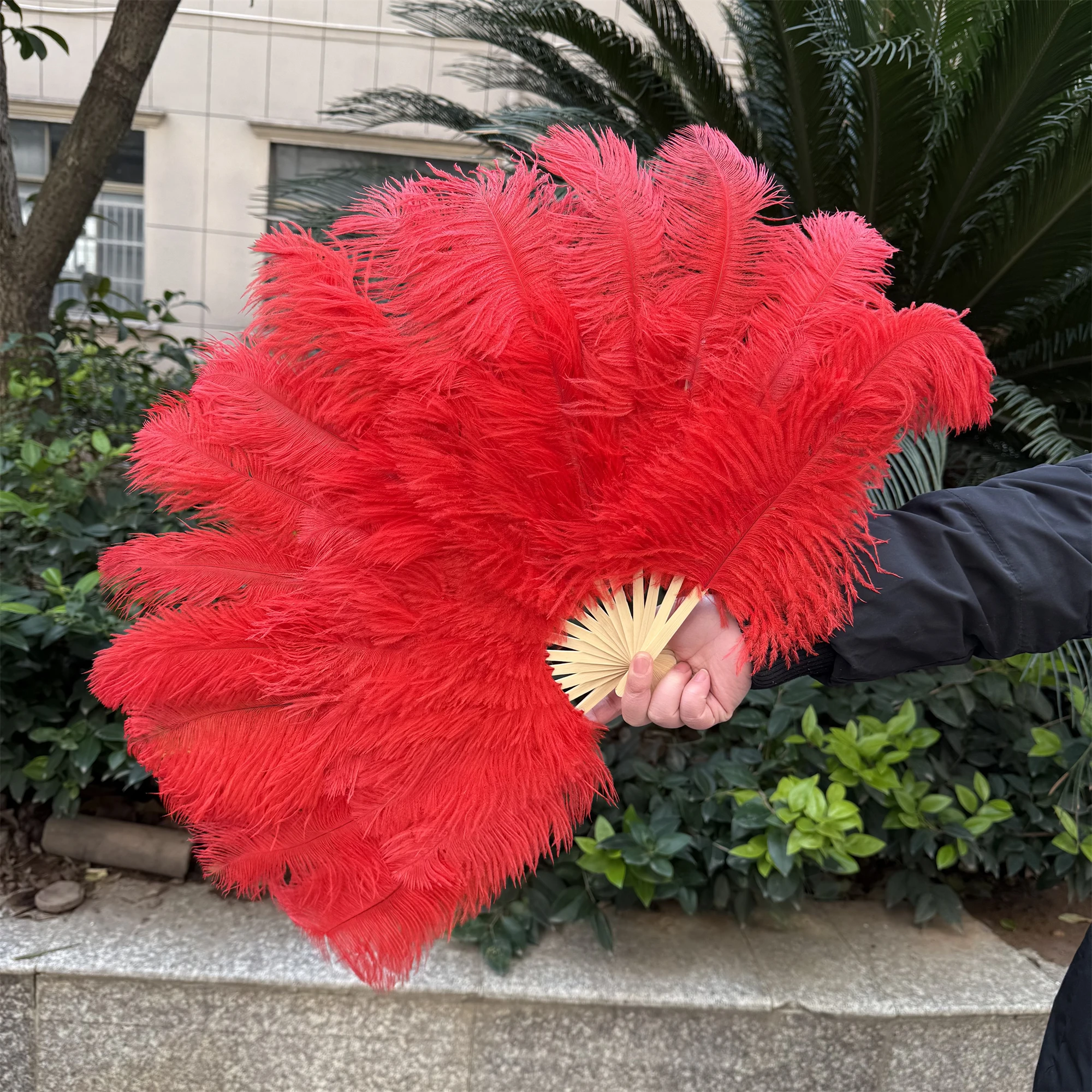 Ostrich Feather Fan 15Bone 70CMx40CM for Wedding Party Stage Play Dance Performance Accessories folding fan hand fan