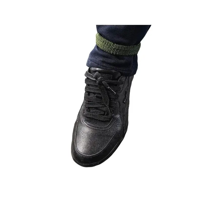 Elastic Boot Straps for Secure Shoe Attachment