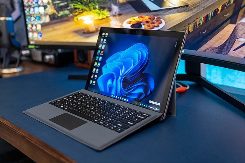 Ultraslim 2-IN-1 Tablet PC, 12th Gen Intel Core i7, 16GB RAM, 512GB SSD, 13