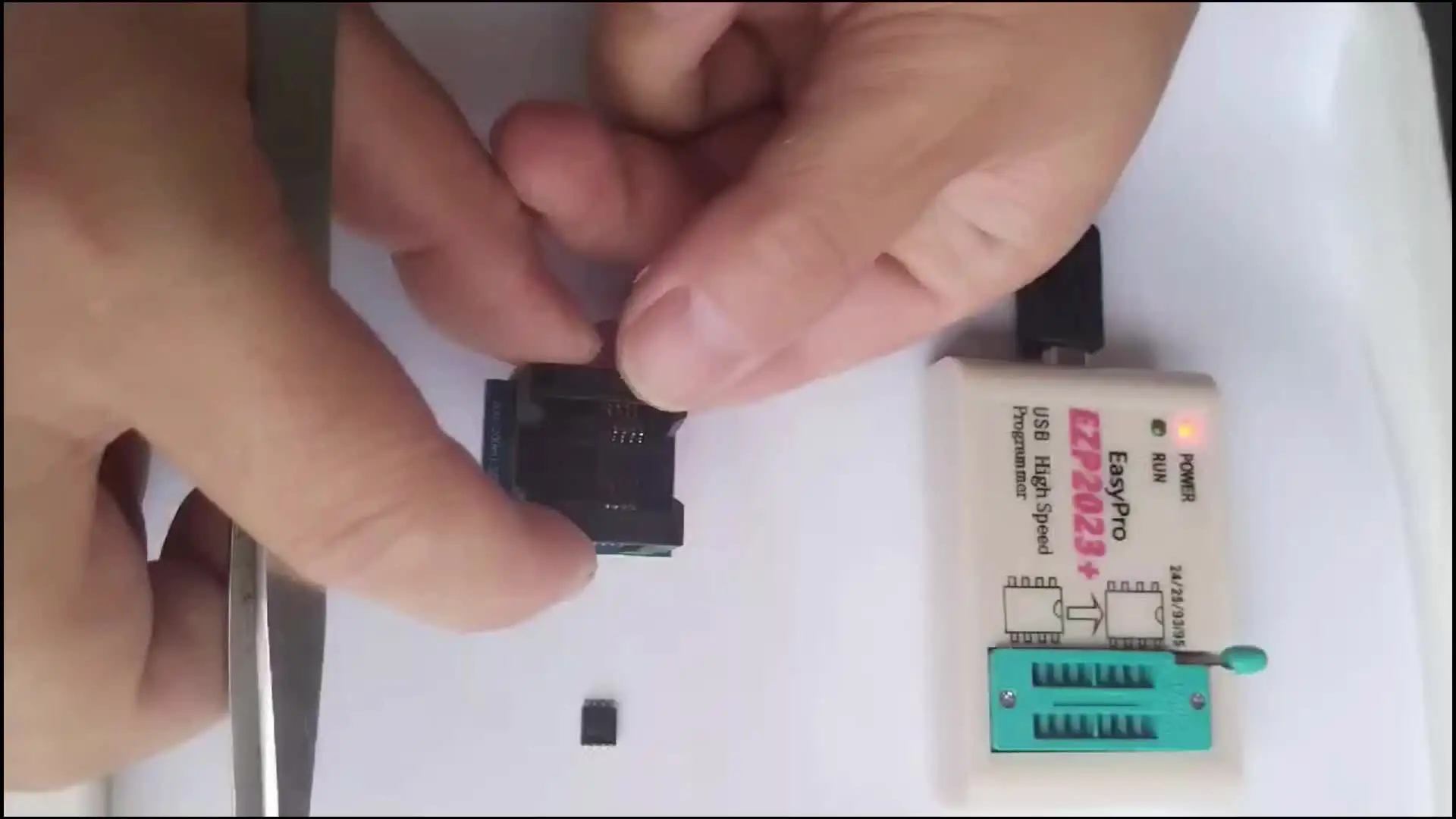 EZP2023 Programmateur De Puce SPI USB Haute Vitesse Avec Adaptateur, Vitesse De Lecture Et D'écriture Rapide, Détection Automatique De Puce ( EZP2023 12 Adaptateurs