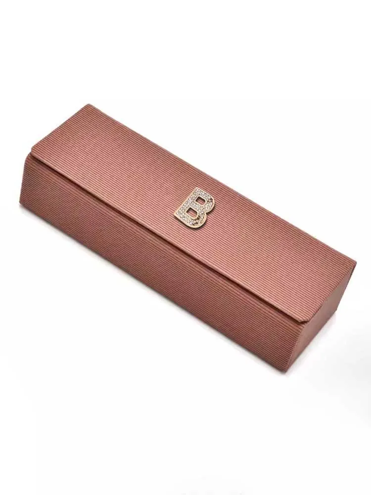 

Customized High-Level Sense Eyewear Cases Sturdy Stylish Design Personalized Customer Name Dual-Tone Gold Letter Decor