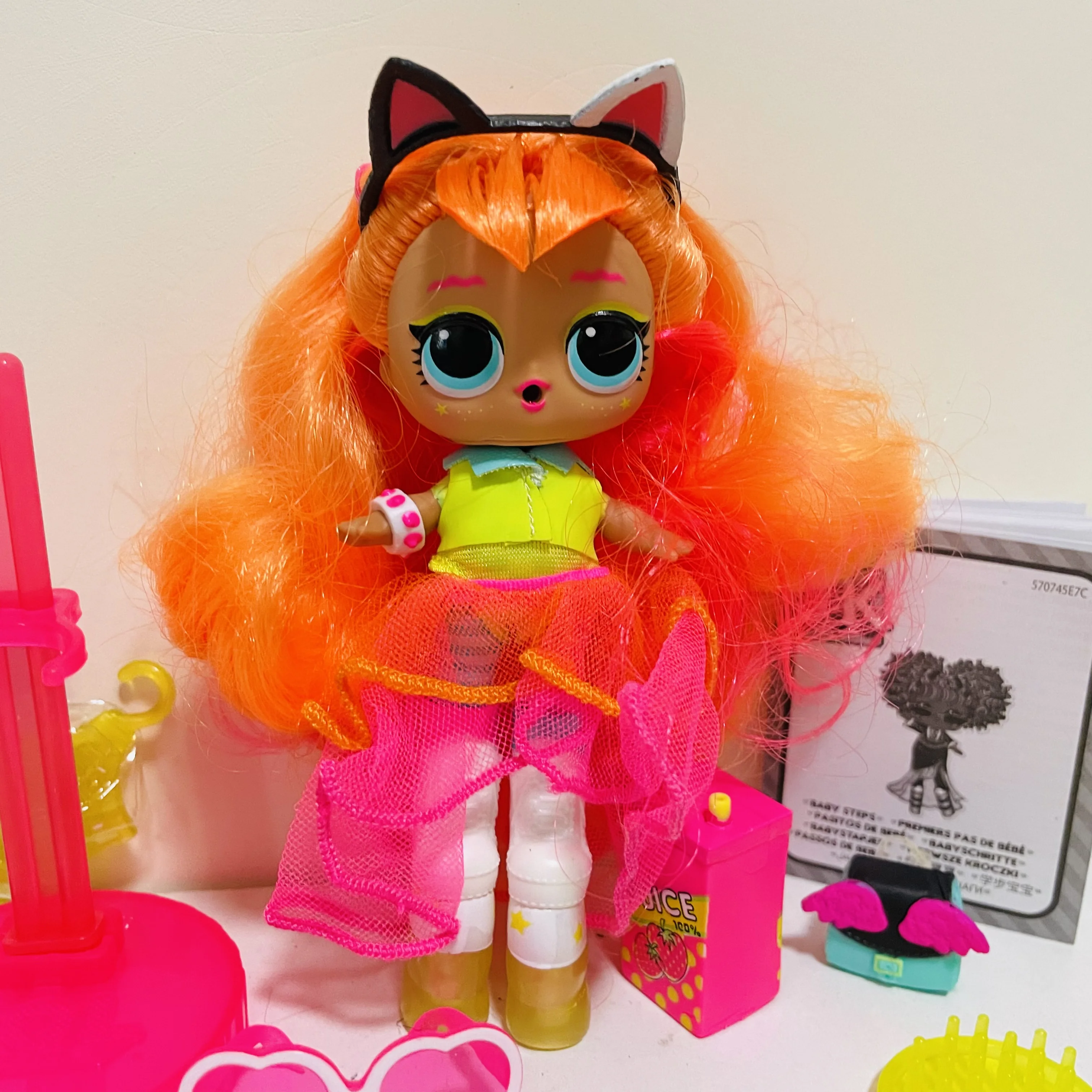 8Cm Originale Mga Lol Bambola Omg Moda Sorella Grande Arancione Capelli Lunghi Colorati Cool Girl Grandi Occhi Bella Bambola Miglior Regalo