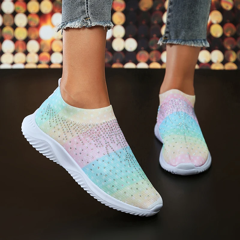 

Кроссовки Lucyever женские на плоской подошве, дышащие сетчатые, без шнуровки, с кристаллами, разные цвета, летняя обувь для ходьбы, Цвет Радуга, размера плюс 43