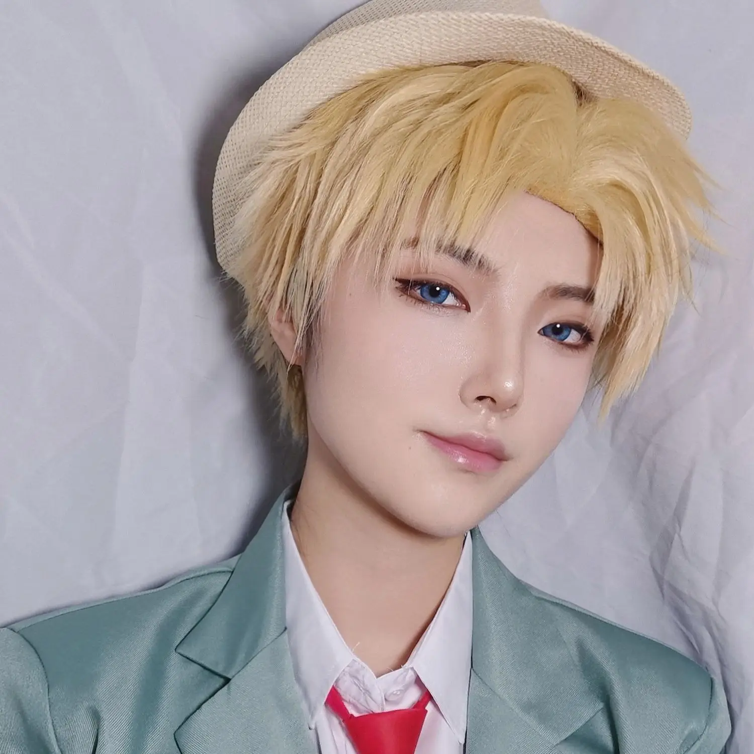 

SPY FAMILY Cosplay Loid Forger Cosplay Wig Light Blonde Gradient Beige Short Hair