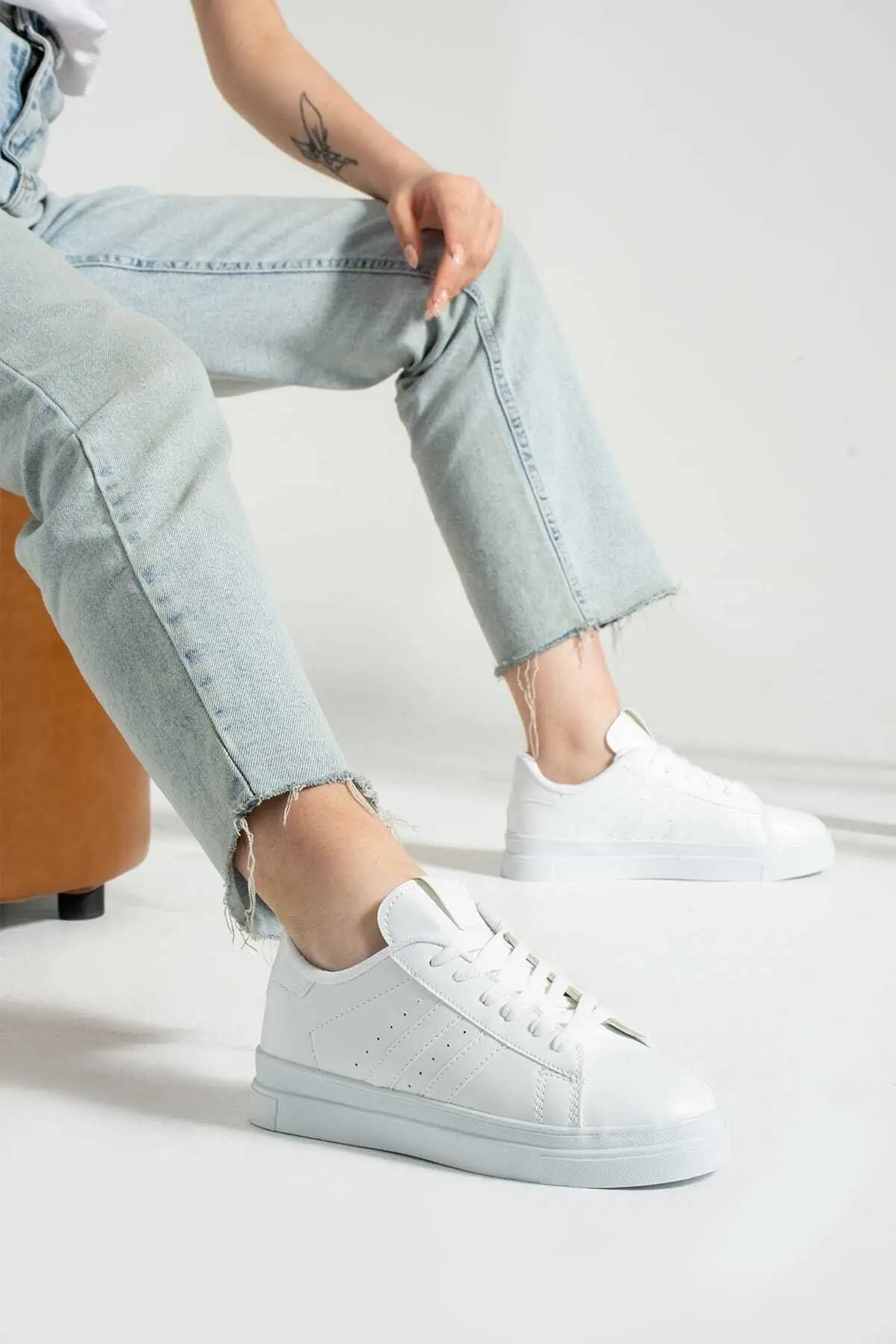 Unisex Sports Sneakers Shoes