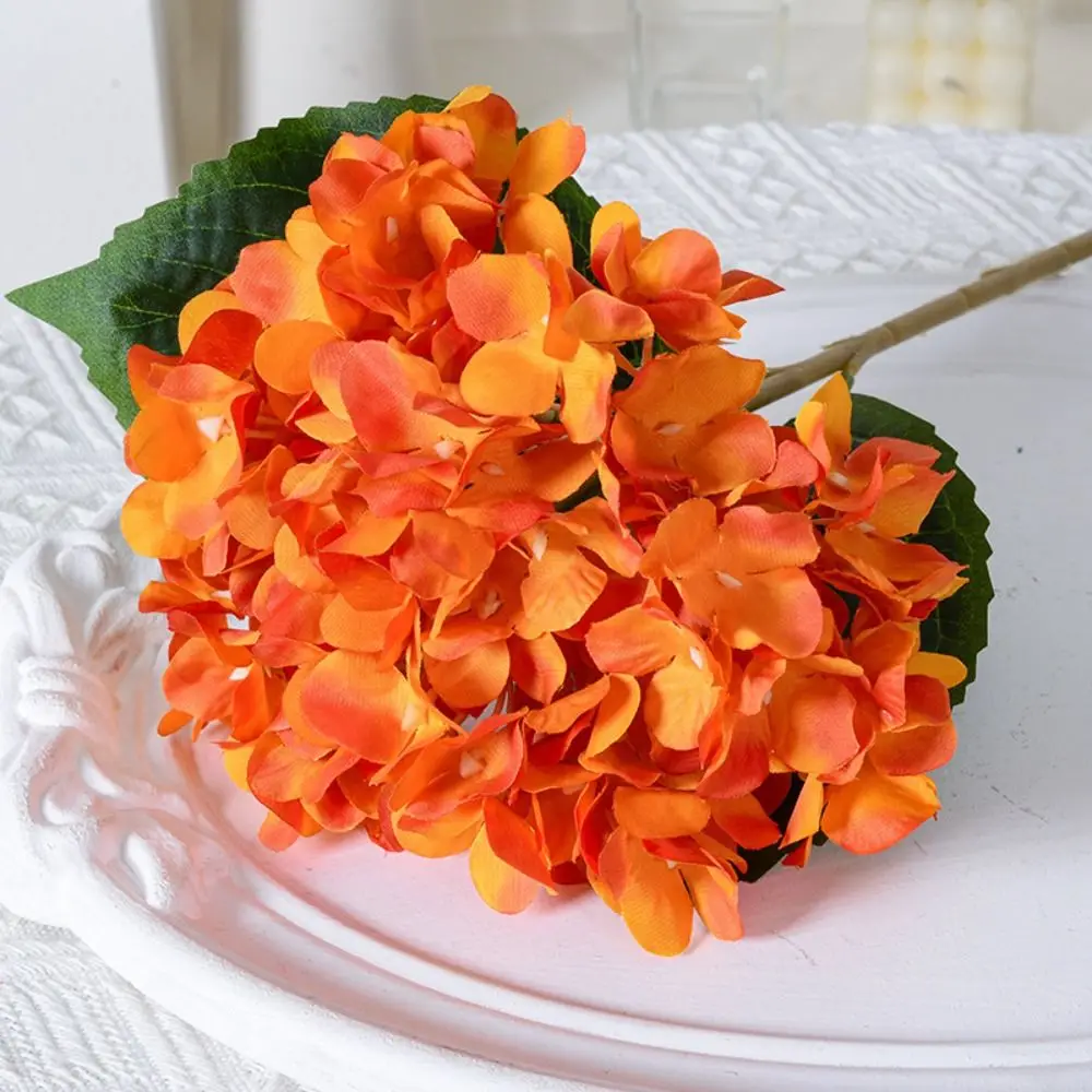 Blaue Künstliche Hortensie mit Blättern Realistische Farbenfrohe Heimdekoration 45CM Blumenstrauß – Detail 9