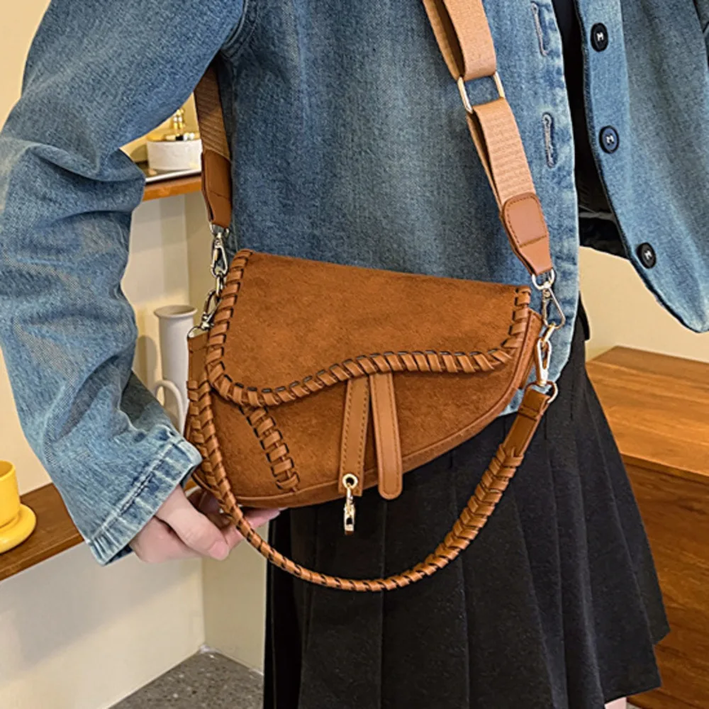 

Bag Women's Autumn New Trendy and Fashionable Handheld Saddle Bag Small Design Korean Edition Frosted One Shoulder Crossbody Bag