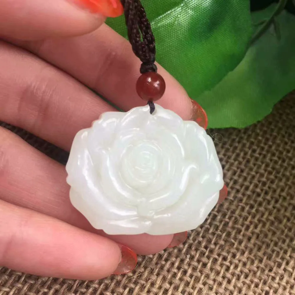 

Exquisite Hetian Jade Roses Pendant Fashion Jewelry 34*29*8mm