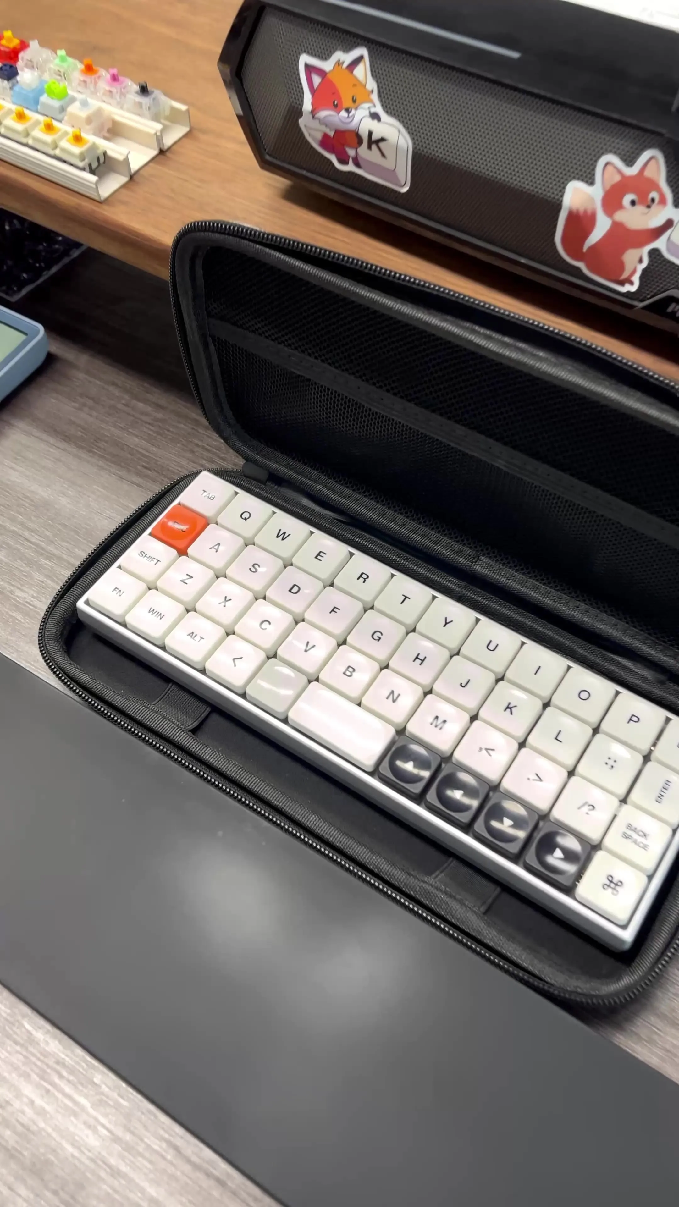 Chosfox Geonix48 Rev.2 ロープロファイルキーボード 3 モード