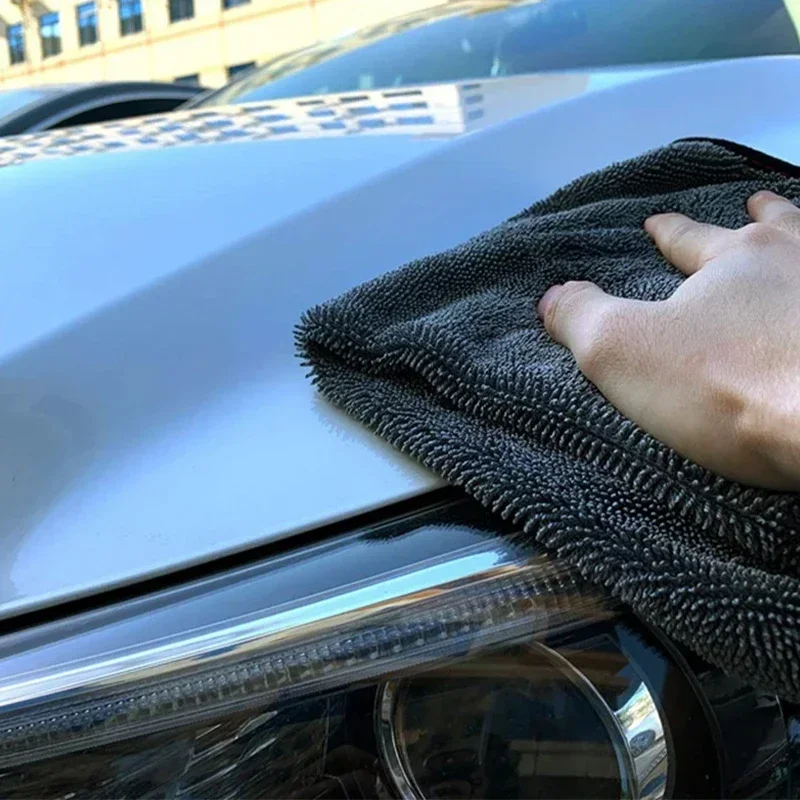 Premium Microfiber Double-Sided Car Cleaning Towel - Super Absorbent and Scratch-ProofLint-Free Cloth