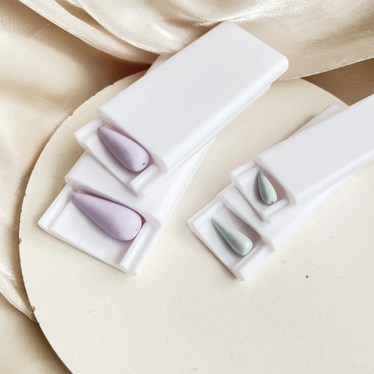 clay water drop shaped bead roller 1