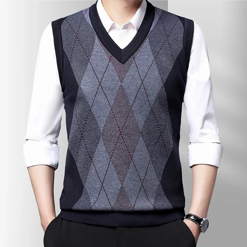 Men Sweater Vests Mens Knitted Vest Men's Thickened Casual Sweater Tank Top Autumn and Winter Warm Men's Vest