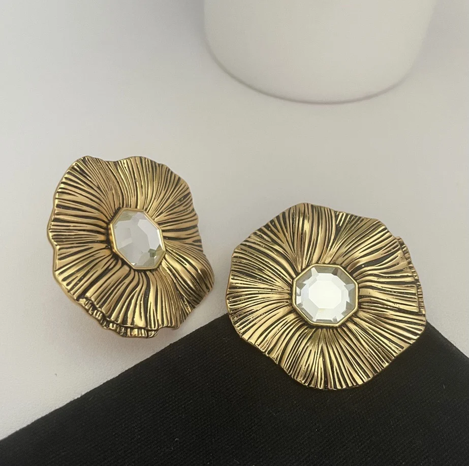 Vintage Fashion Earrings Light Luxury Flowers Atmospheric Ear Clips For Women Aretes De Mujer Pendientes Boucle D’Oreille