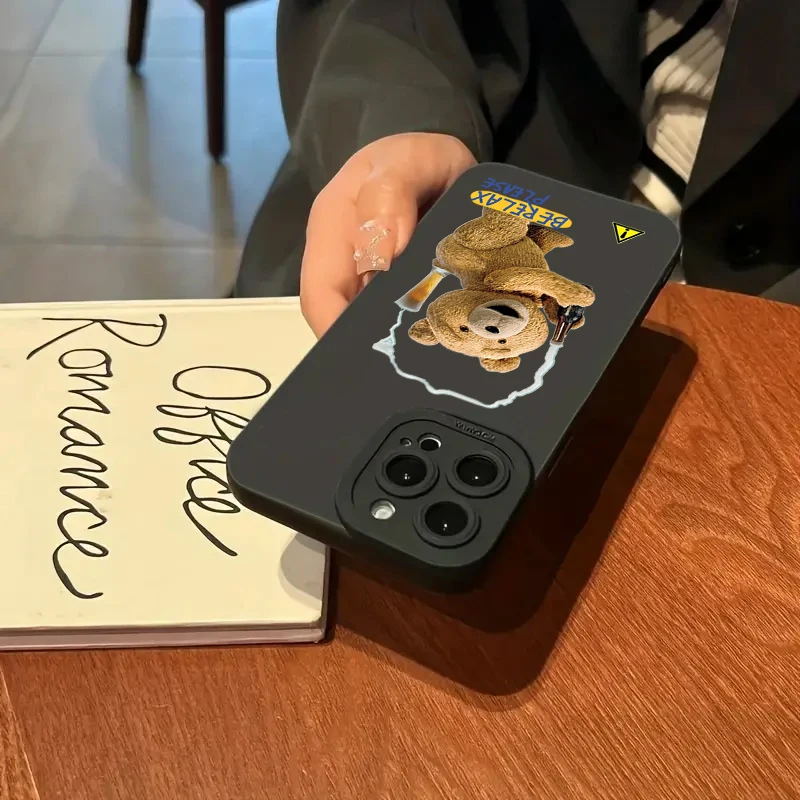 Cartoon phone case highlighting anti-scratch and non-slip features.