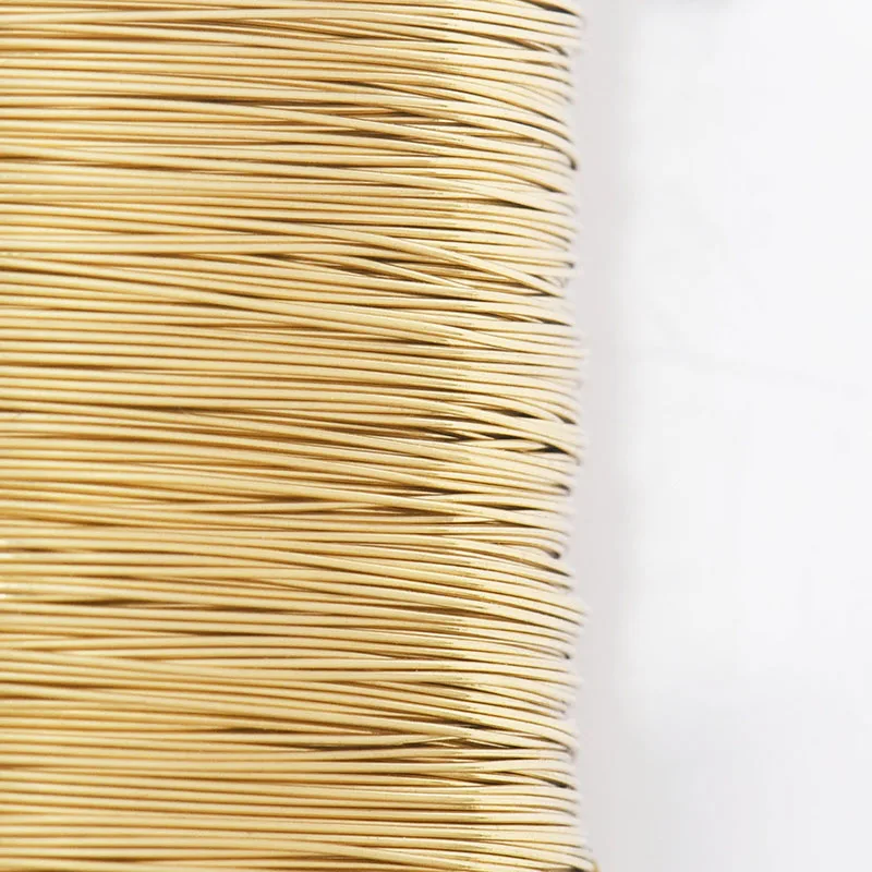 Drut używany do kompozycji kwiatowych i dekoracyjnego rękodzieła