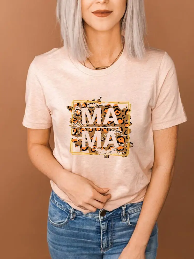 

Футболка женская с коротким рукавом, модный топ с леопардовым принтом для мамы 90-х годов, базовая футболка с графическим принтом, на лето