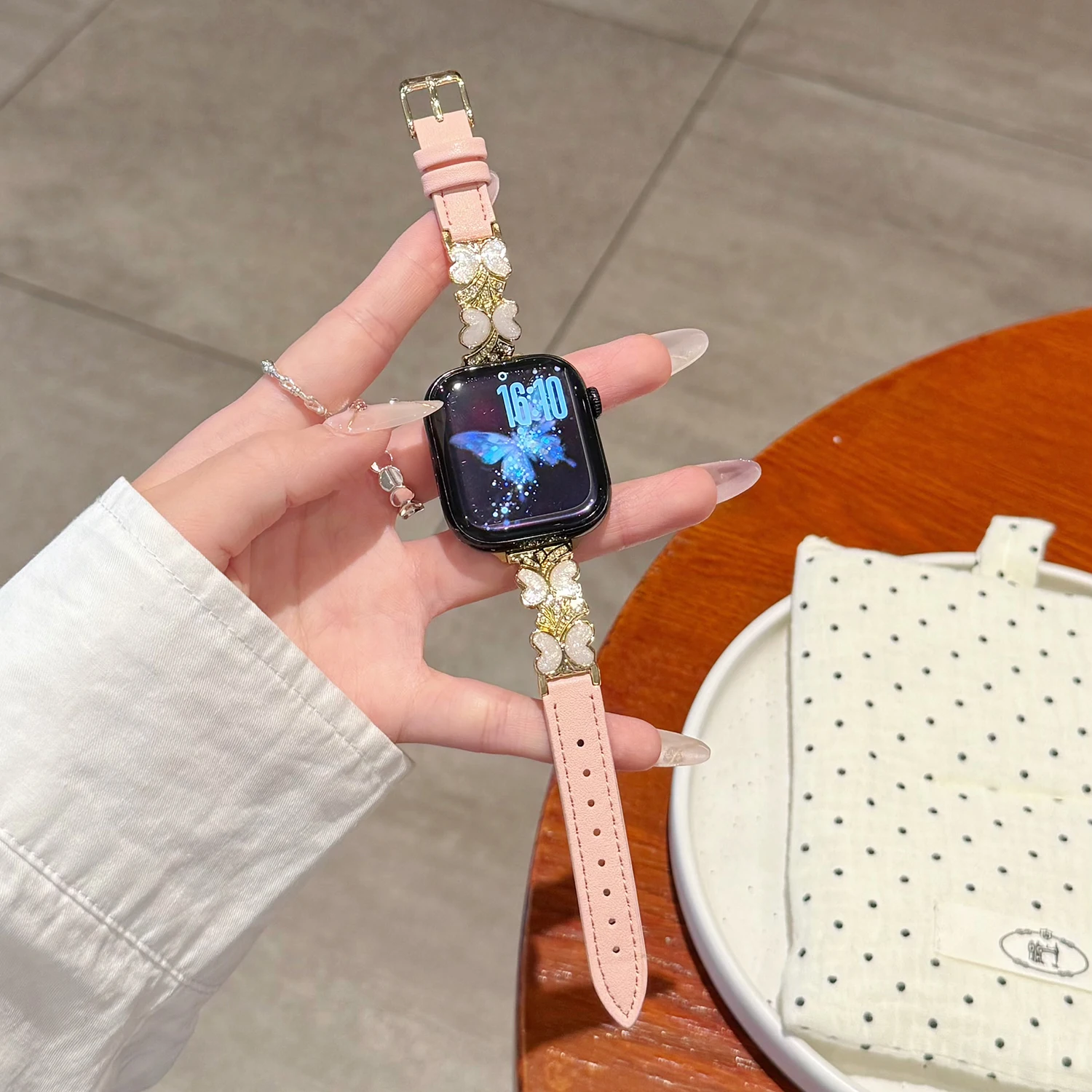 Chic Butterfly Leather Strap for Smartwatch - Cute and Stylish Girl's Accessory