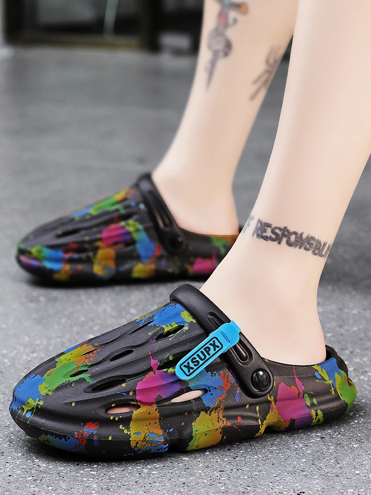 Pantofole da spiaggia con foro cavo sandali con plateau da uomo scarpe casual da uomo estive scivoli in EVA infradito da esterno_voghion.com