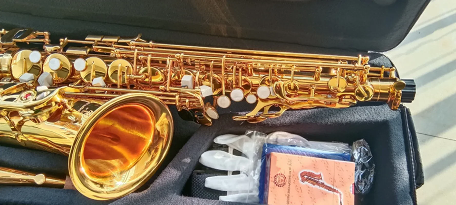 Professional Alto saxophone YAS-62 one structure model brass gold-plated shell button alto sax musical instrument
