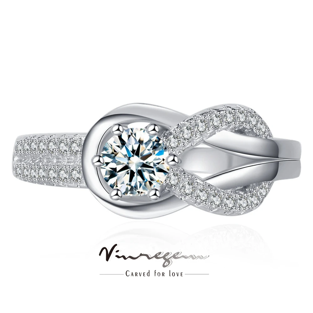 

Vinregem 3EX VVS1 D Color Elegant Round Cut 4.5MM Real Moissanite Diamond Ring 925 Sterling Silver Wedding Engagement Jewelry