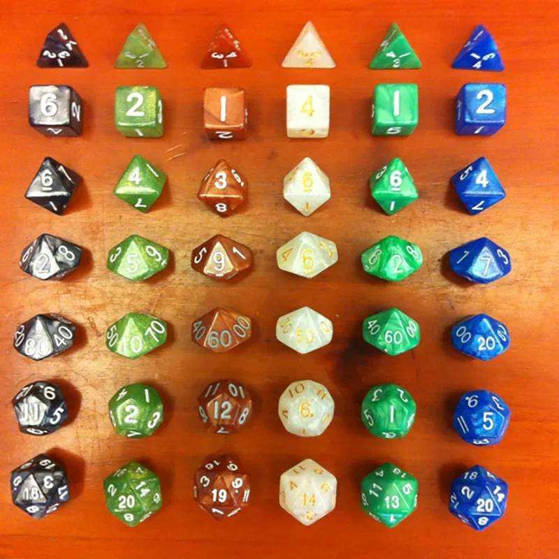 Dice set 7PCS/LOT Multi-sided random colors