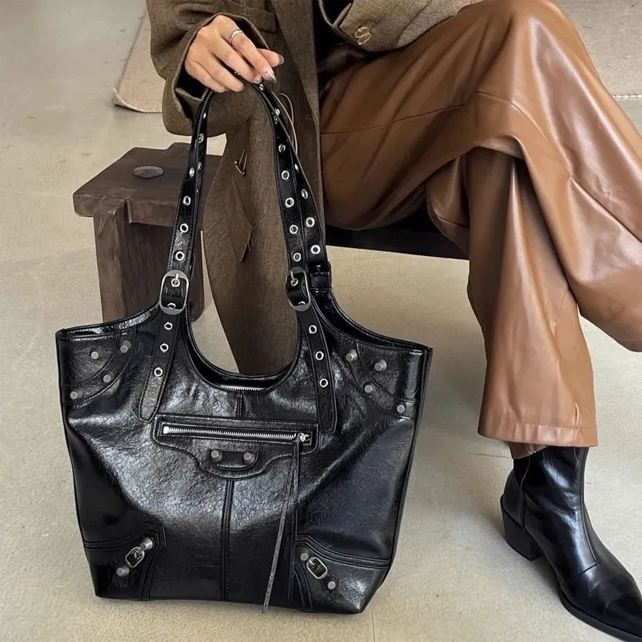 Punk Cow Cool Hand Bag Heavy Industry Retro Rivet Bag Bags New Trendy Tote Women's Handbags Shoulder Large Capacity