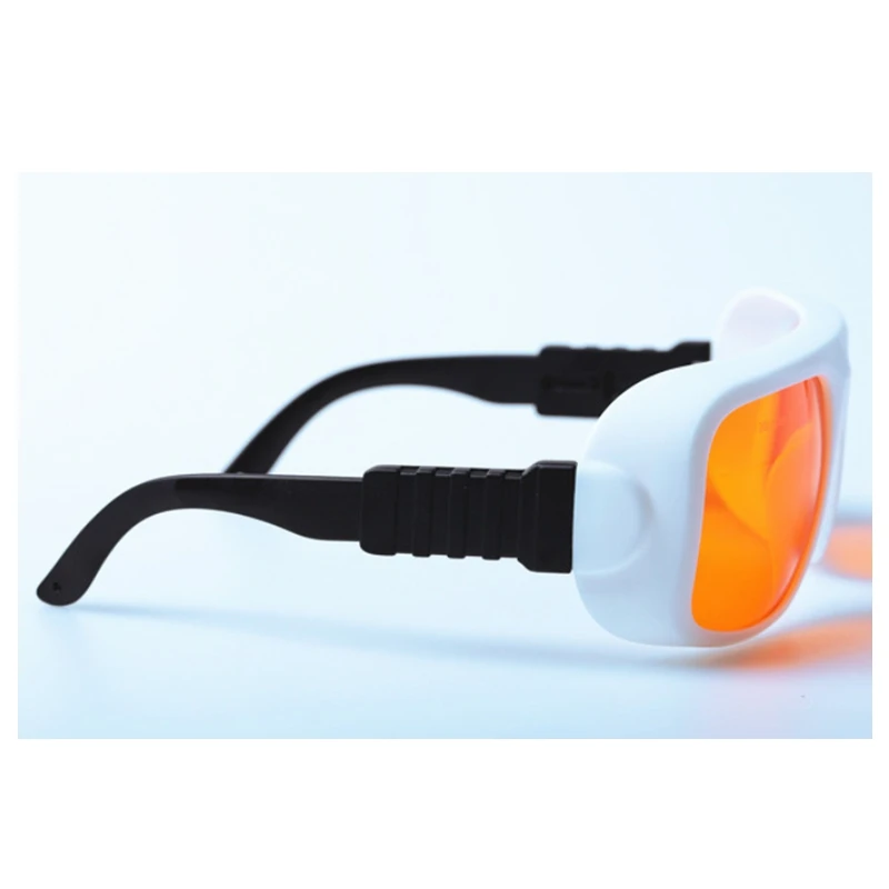 Рисунок 6 - Очки для лазерной безопасности