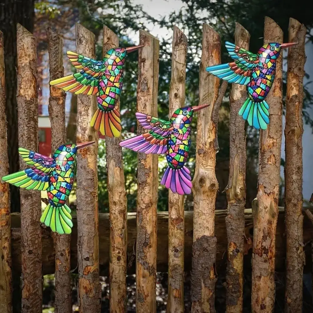

Handicraft Bird Metal Wall Art Exquisite Colored Realistic Bird Sculpture Wall Hanging Iron Hummingbird Pendant Balcony