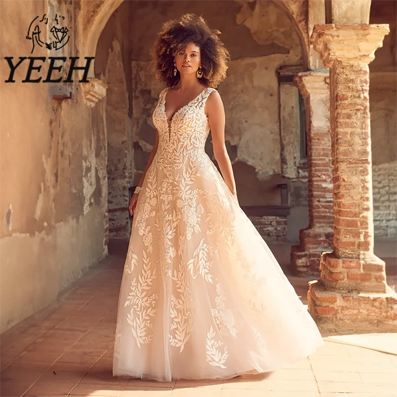 

YEEH V-neck Garden Wedding Dress Exquisite Lace Appliques Illusion Low Back Bridal Gown Sweep Train Vestido De Noiva for Bride