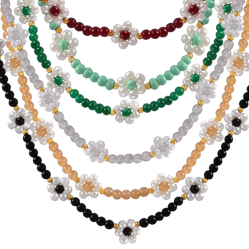Bunte Naturstein-Perlenkette Damenmode Edelstahl Imitationsperlen-Anhänger Halskette Böhmischer Sommerschmuck