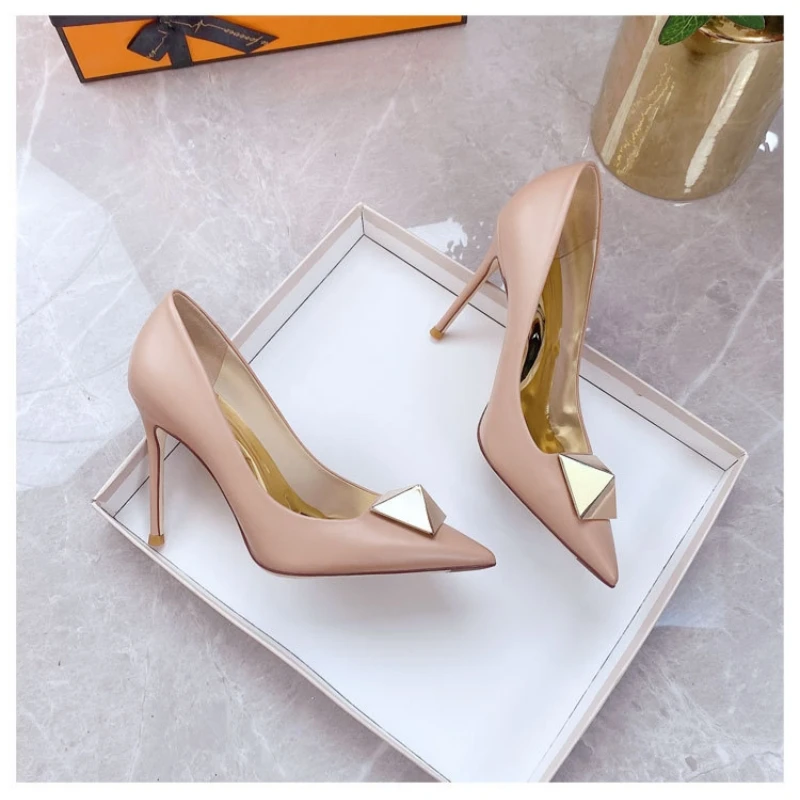 Luxury Rhinestone Large Rivet Pointed Leather High Heels For Women 2023 New Versatile Shallow Cut Black Slim Pumps Single Shoes