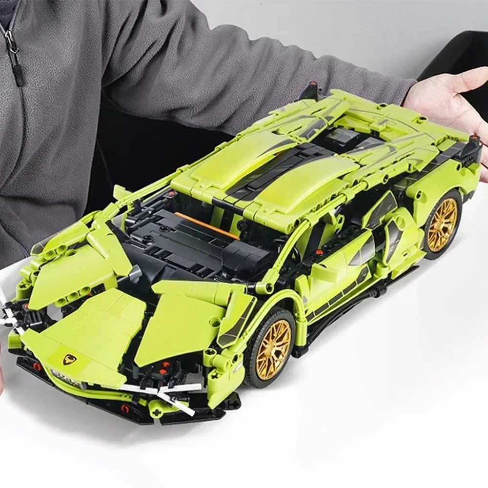 

High-Tech Super Car 0754 Technical Model Green Racing Car Static Building Blocks Bricks Boys For Children Kid Toys Gifts 1280pcs