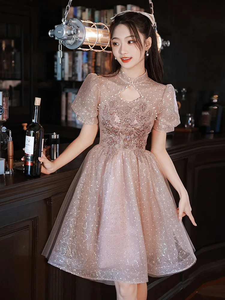 

Elegant High Collar Hollow Out Prom Dress Exquisite Applique Pearl Beaded A-Line Birthday Party Gown Short Graduation Vestido