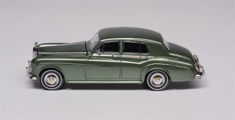 GFCC 1:64 1965 Rolls-Royce Silver Cloud Classic Car Diecast Model