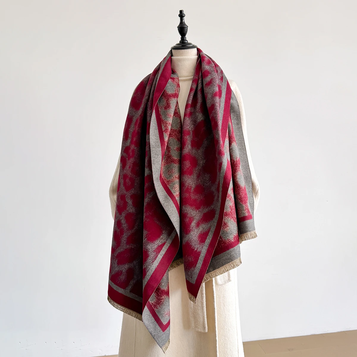 New Elegance Two-Sided Leopard Print Scarf Warm Fringe Pashmina Shawl Autumn and Winter Outdoor Coldproof Windproof Blanket