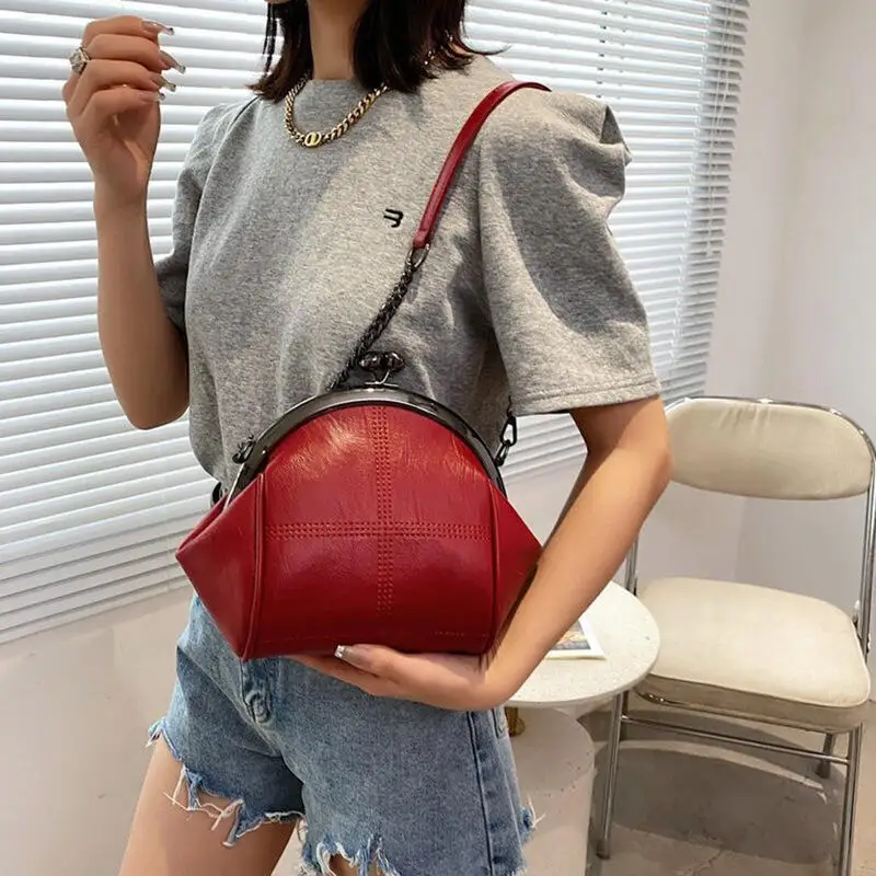 New Shell Bags Female Shoulder Bags Fashion Leisure Trend Commuter Retro Chain Bag Advanced Sewing Thread Women's Crossbody