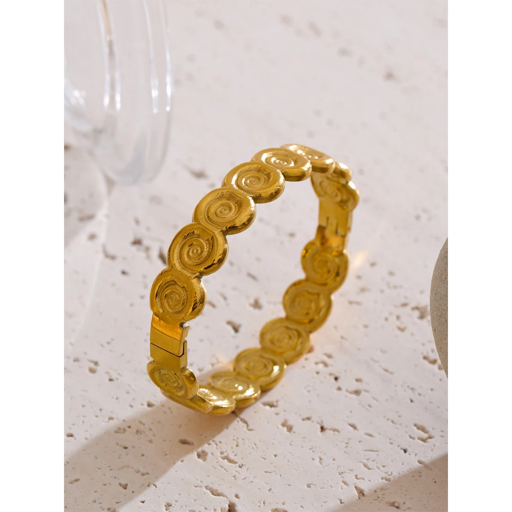 Yhpup Style Stainless Steel Conch Shell 18K PVD Plated Bracelet