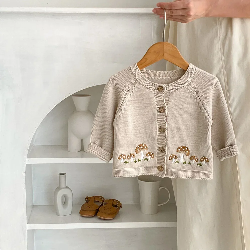Baby girls sweater New autumn 0-3Y cute mushroom embroidery girls knitted cardigans single breast O-neck infant sweater top