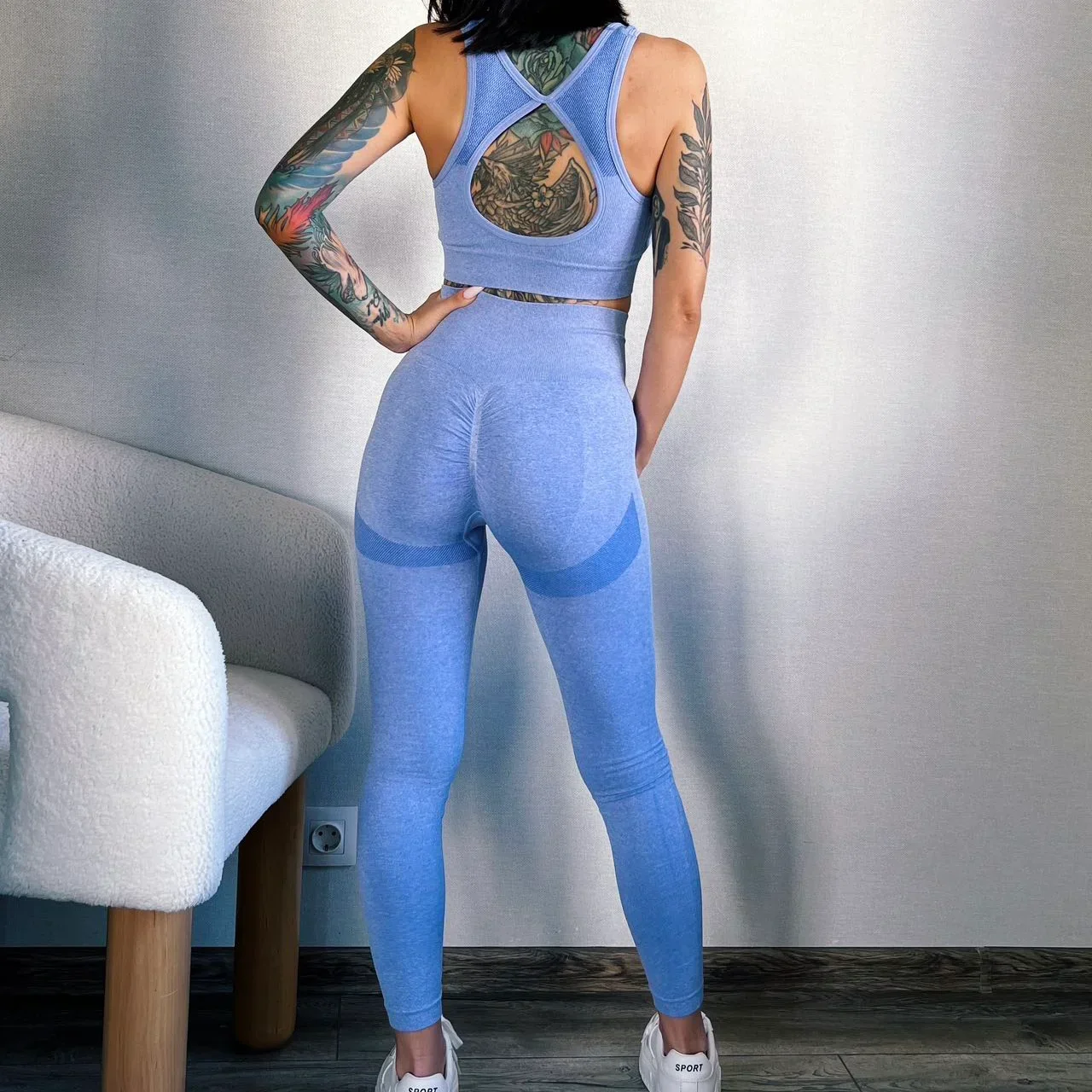 Women's Seamless Yoga Set Hollow Back Bra and Shorts