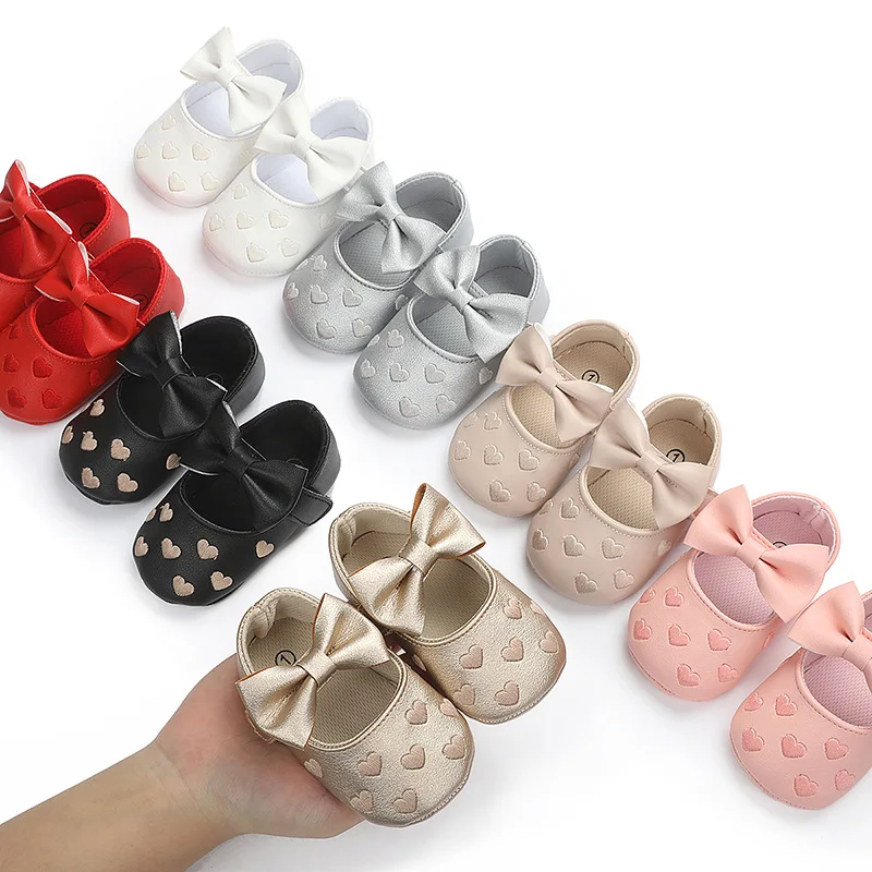 PU 가죽 Bowknot 소녀 신발 귀여운 모카신 하트 소프트 단독 플랫 신발 첫 워커 공주 신발 용 신발
