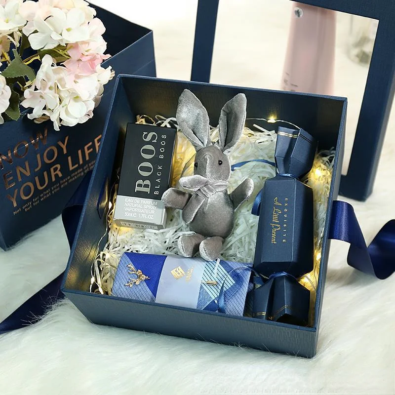 https://ae01.alicdn.com/kf/Sc322cf77a99c49019879e24780aa1dc0Q/Luxury-Flower-Gift-Boxes-with-Lids-Clear-Covers-Square-Box-for-Christmas-Halloween-Wedding-Party-Birthday.jpg