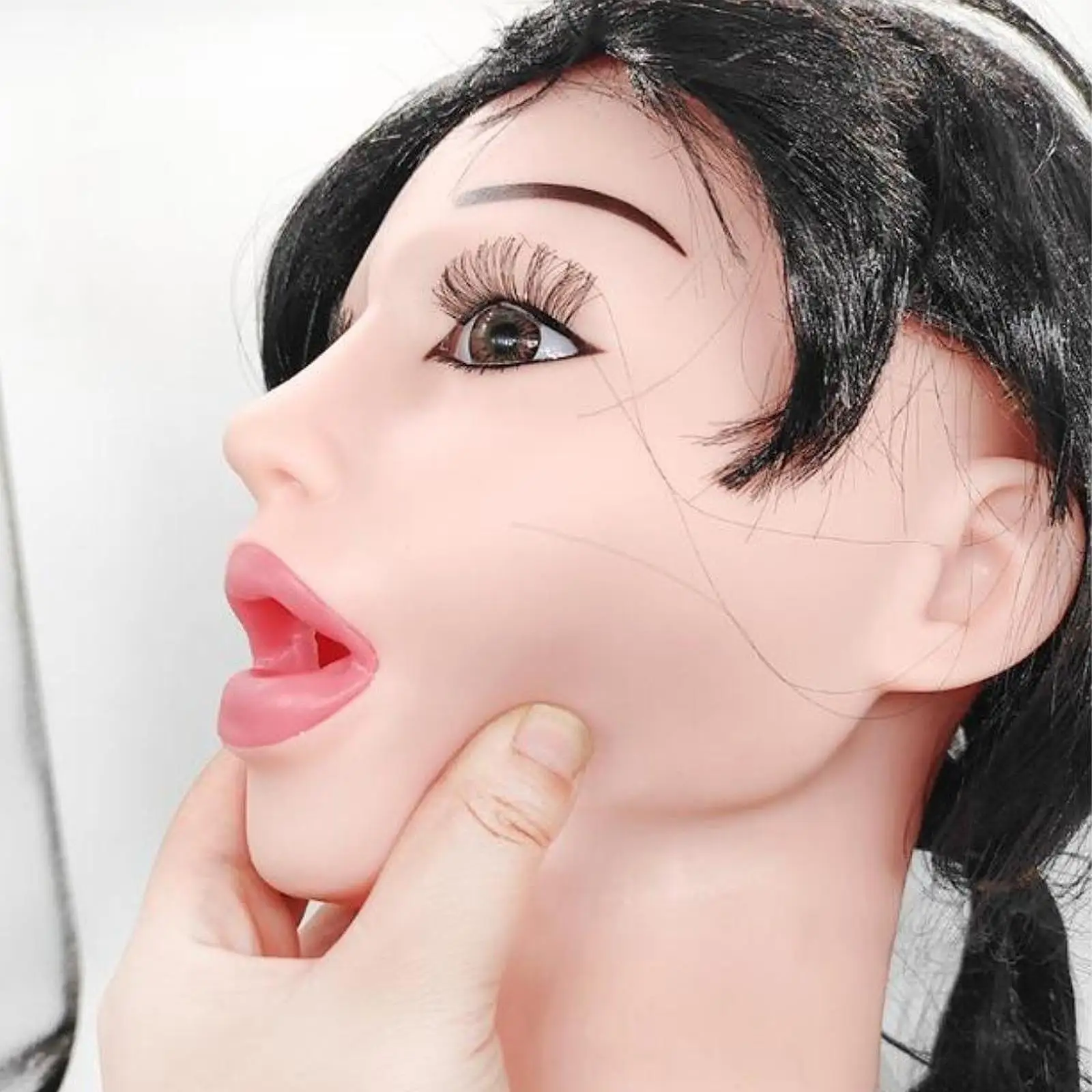 Weiblicher Schaufensterpuppenkopf im zufälligen Stil für Friseurtraining, Friseursalon – Detail 8