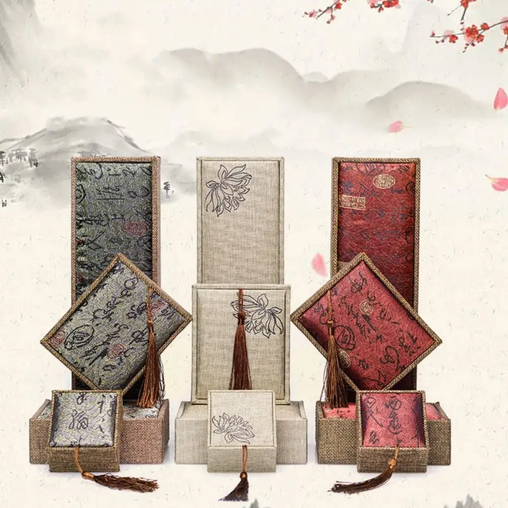 Chinese Embroidered Jewelry Box Hanmade Fabric Necklace Storage Bangle Display Pendant Holder Ring Gift Box 2