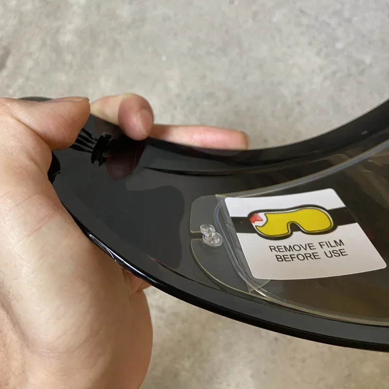 Рисунок 6 - Противотуманная пленка для шлемов AGV K5 K3SV K1