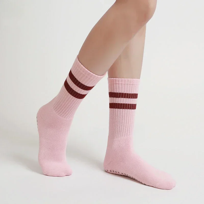 AL Non-slip Yoga Socks Adhesive Mid-tube Socks Dance Non-slip Indoor Fitness Black and White Striped Cotton Socks