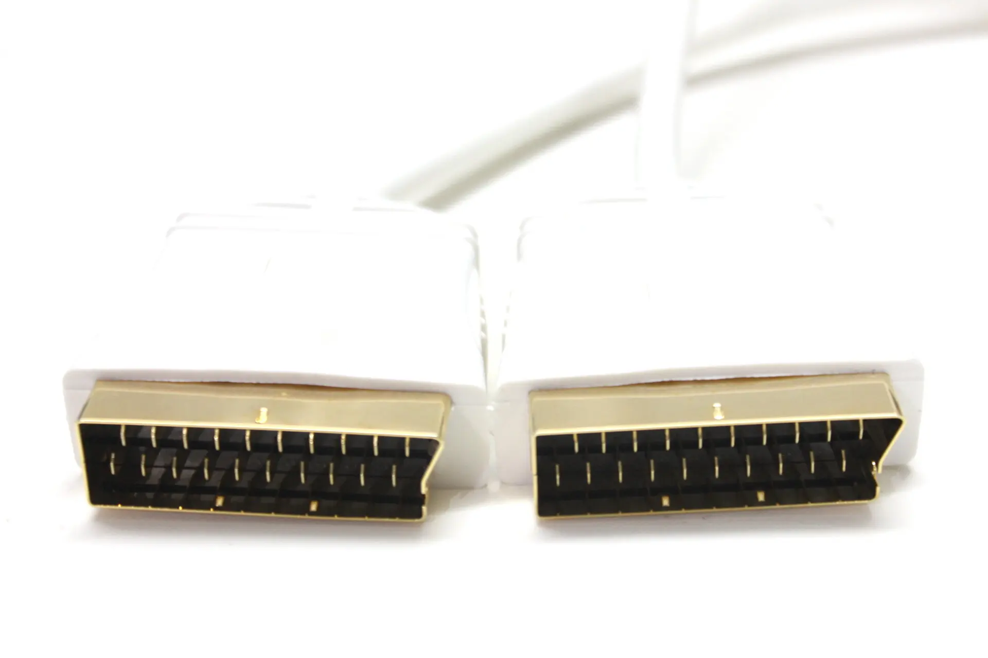  ǰ  ø SCART / ̺ 1.5m 4.9ft