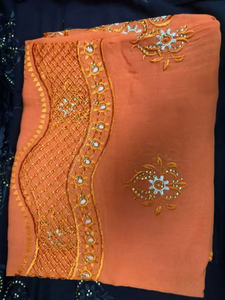 Weicher Luxusschal, hochwertige 100 % Baumwolle, Dubai, afrikanische Frauen, islamischer Schal, Muster, Stickerei, chemischer Spitzenschal, viele Farben – Detail 26