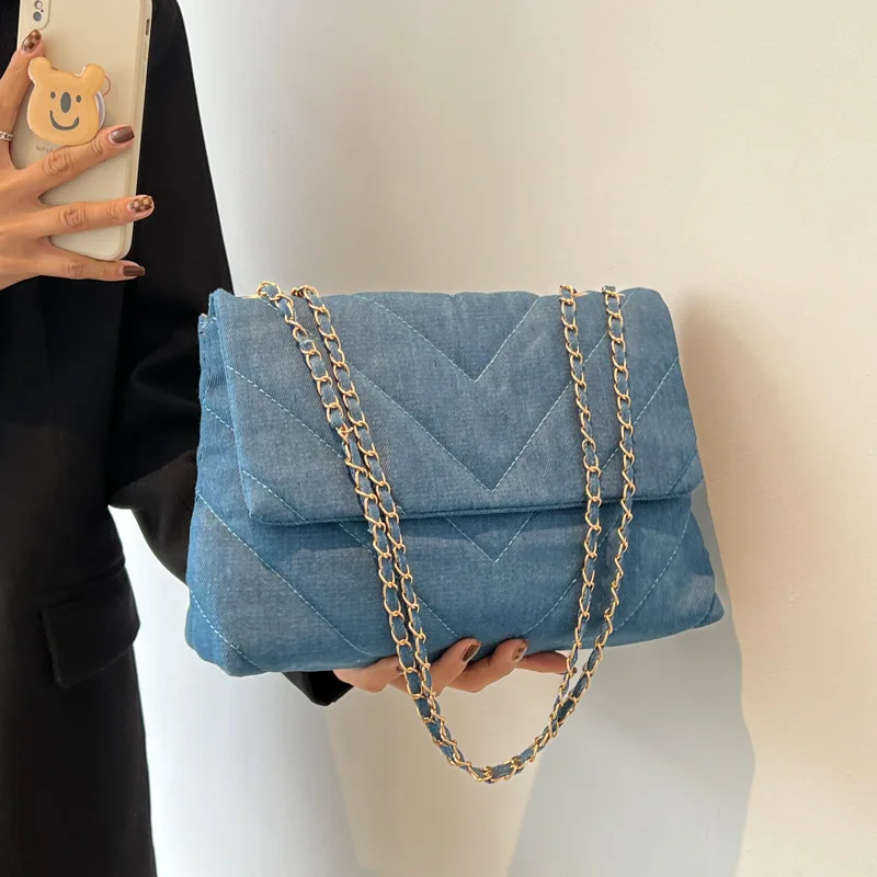 

2024 Spring New Popular Bag Trendy Lingge Embroidered Thread Chain Bag Korean Version One Shoulder Crossbody Bag Large Capacity