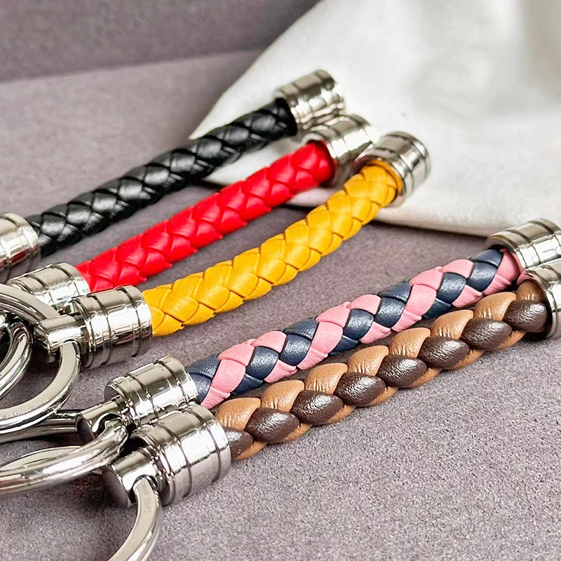 LJ2 Luxury MB Keychain Two Tone Leather Woven Simple And Exquisite Design Best Gift